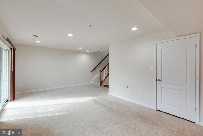 Building Photo - 2939 Sedgemore Pl