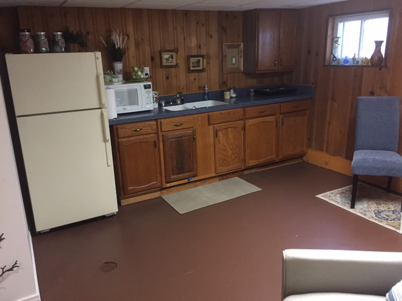 Building Photo - 352 Marion Ave