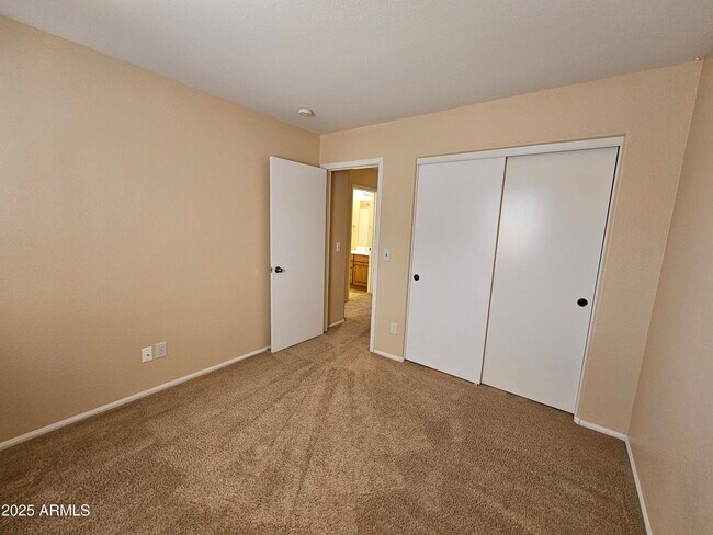 Building Photo - 42804 W Sunland Dr
