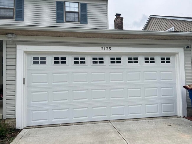 Building Photo - 2125 Scottingham Dr