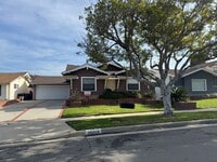 Building Photo - California Ranch Home in the Heart of Lomita