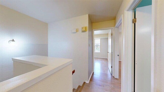 Building Photo - 1904 Dartmouth St