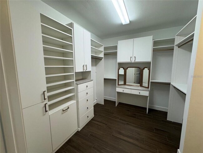 Building Photo - 817 Seascape Pl