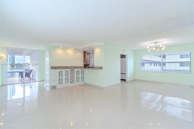 Building Photo - 121 Golden Isles Dr