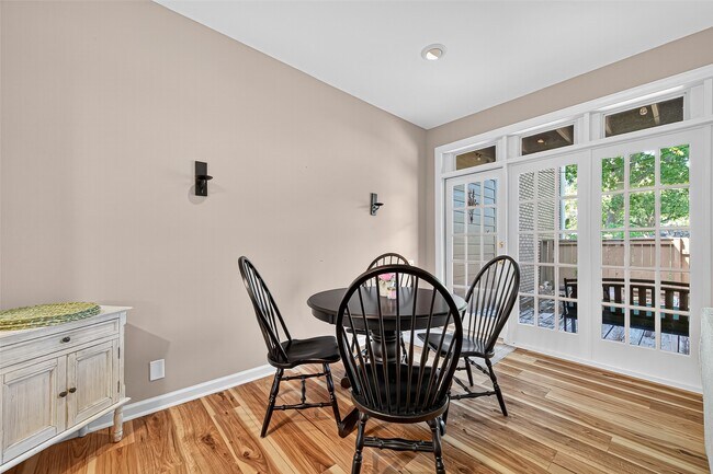 Building Photo - 1320 Chardonnay Dr