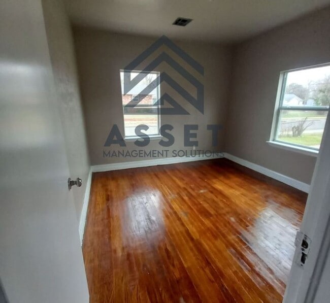 Building Photo - Cute 2 Bedroom Home Available for Lease & Rent to Own!