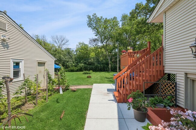 Building Photo - 1475 Deerfield Pl