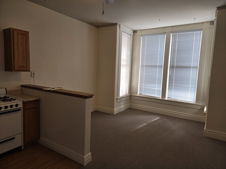 Living room and kitchen - 308 Solano St