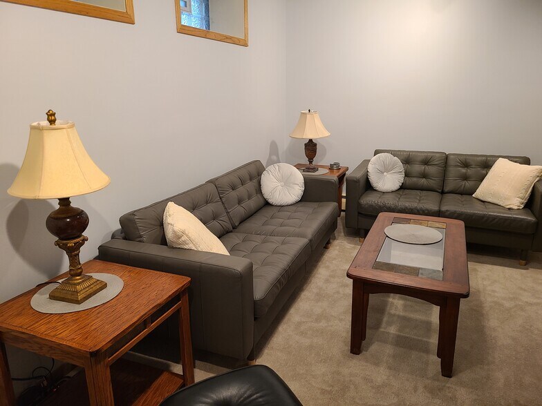 Spacious Living Room - 1907 DuPont Ave S