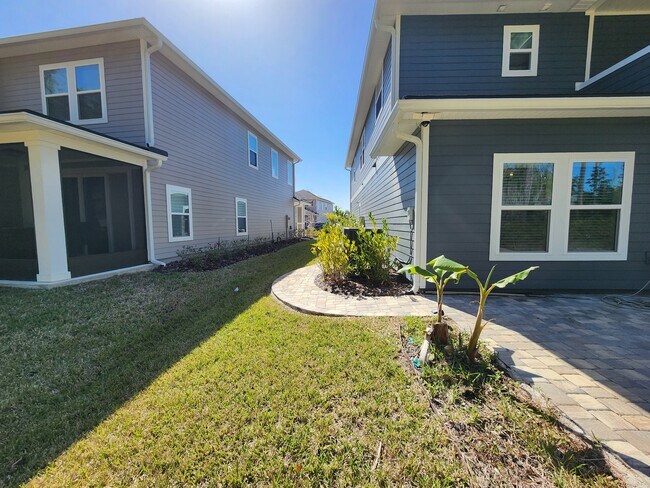 Building Photo - 285 Holly Forest Dr