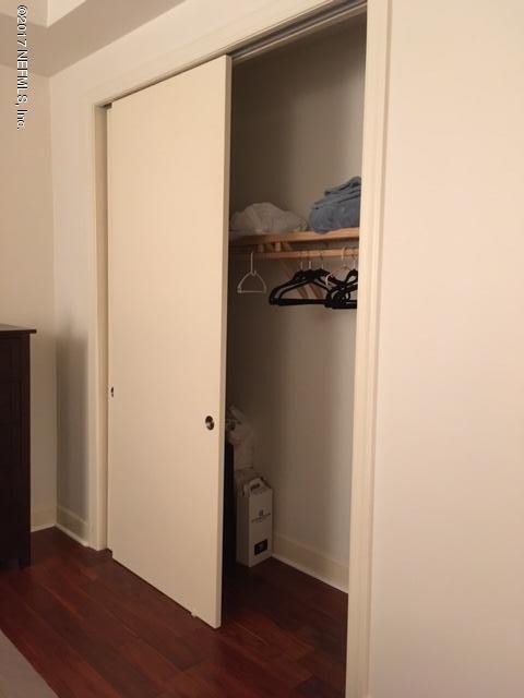 Building Photo - 320 1st St N