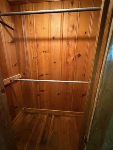 Building Photo - 909 S Brown Ave