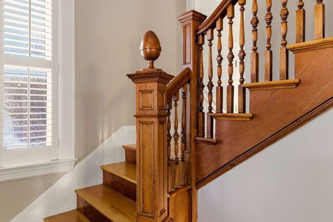 Building Photo - 115 Court St