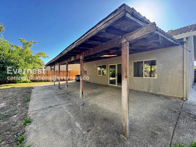 Building Photo - 9051 Ducks Pond Way