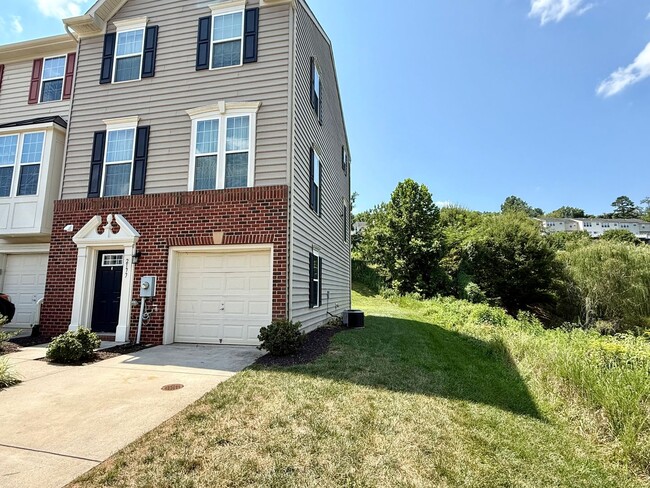 Building Photo - 2177 Whispering Hollow Ln