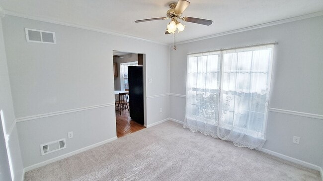 Building Photo - 3 Bed / 3 Bath Single Family Home