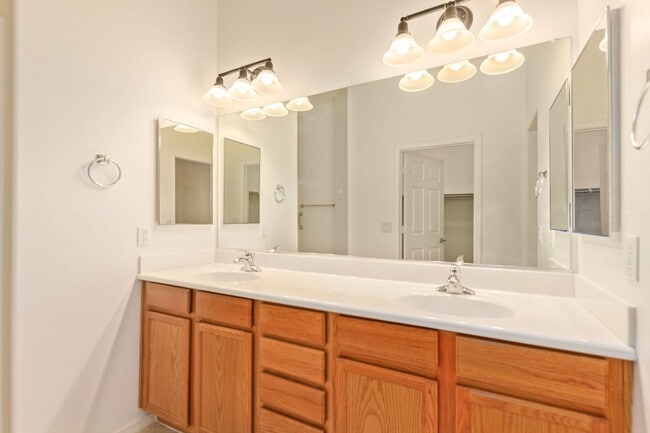 Building Photo - 55 Active Adult Community Barclay Village
