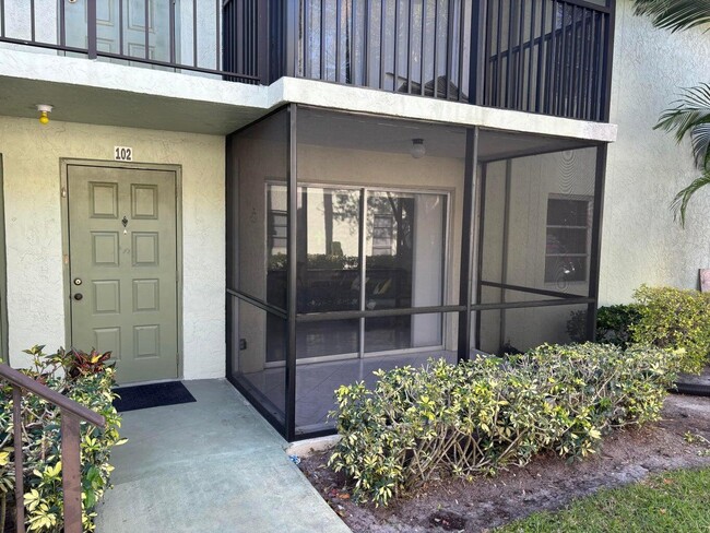 Building Photo - 7523 S Oriole Blvd