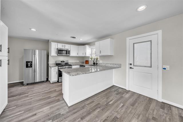 Building Photo - 600 N Mill St