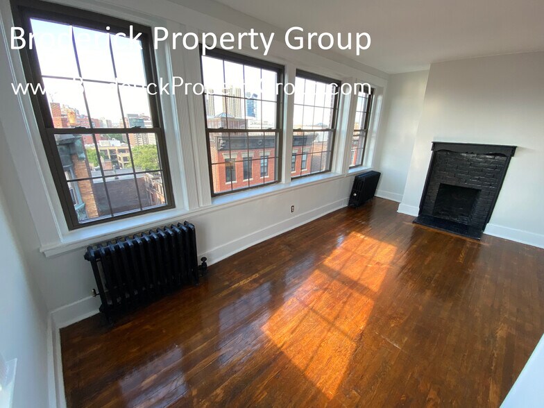 Building Photo - 83 Myrtle St