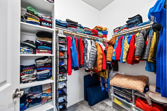 Building Photo - 10829 W Hadley St