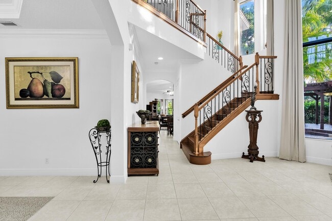 Building Photo - 10703 Versailles Blvd