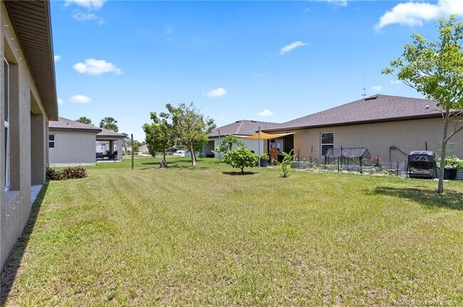 Building Photo - 5405 Jamboree Dr