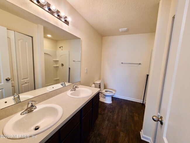 Building Photo - 8387 Cape Fox Dr