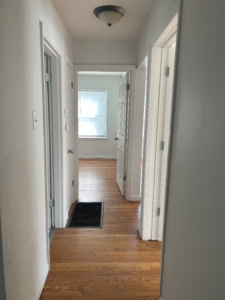 Building Photo - 8045 Busiek Ave