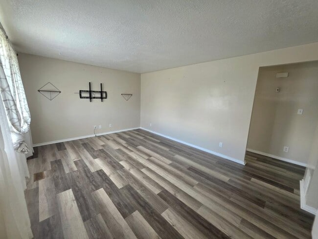 Building Photo - 709 E 1300 N St