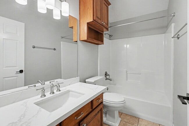 Building Photo - 10718 Fairview Dr