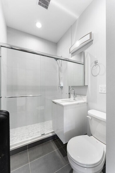 Building Photo - 1538 W Jonquil Ter