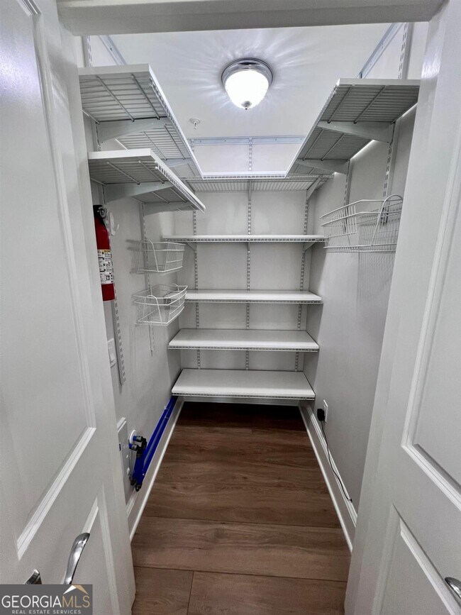 Building Photo - 1040 Creekside