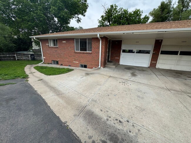 Building Photo - Spacious 3-Bed, 2-Bath Home with Included ...
