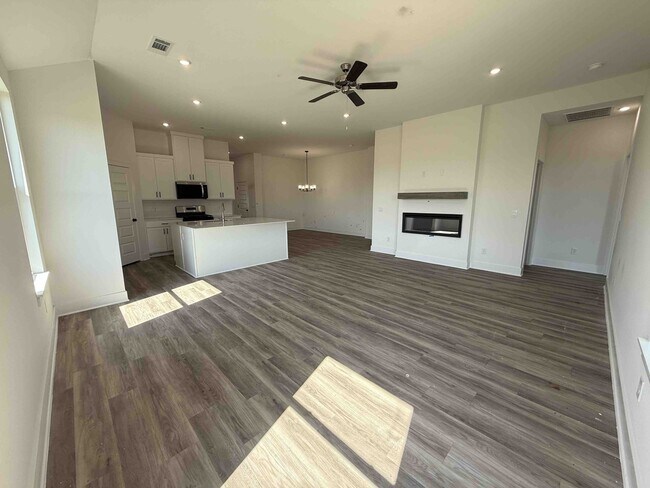 Building Photo - 519 W Gosling Isle