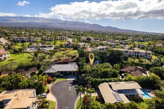 Building Photo - Beautiful Furnished, 2 Bed, 3 Bath, Gated ...