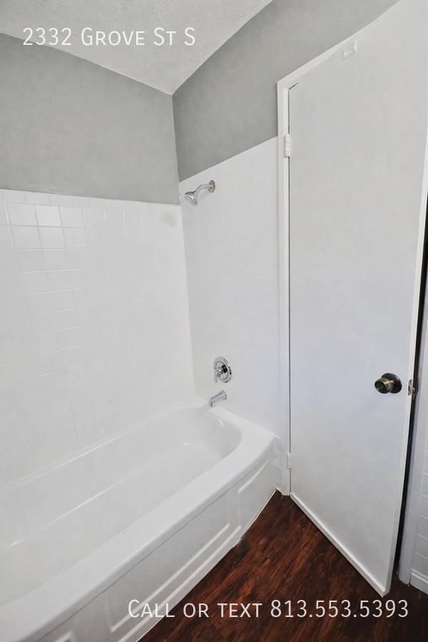 Building Photo - 2332 Grove St S