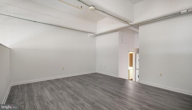 Building Photo - 444 N 4th St