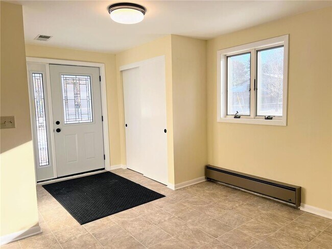 Building Photo - 1670 Stillwater St