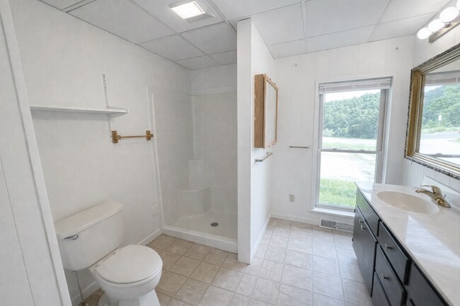 Building Photo - 3089 Pandapas Pond Rd