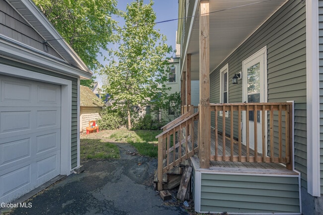 Building Photo - 65 Van Derveer St