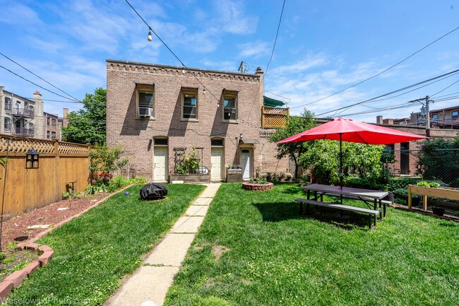 Building Photo - 5121 S Ellis Ave