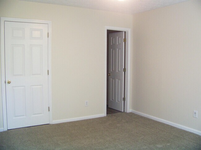 Building Photo - 108 Christopher Ct