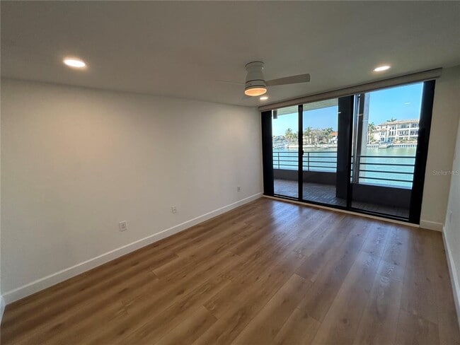 Building Photo - 6260 Kipps Colony Ct S