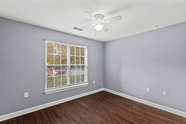 Building Photo - 2820 Bloomfield Ln