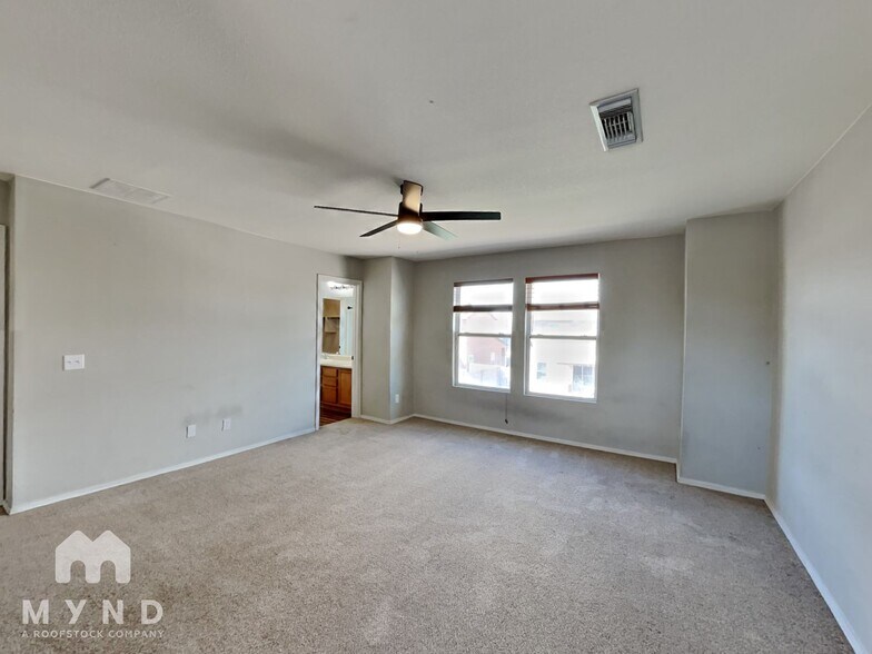 Building Photo - 5748 S Manta Ray Rd