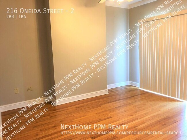 Building Photo - 216 Oneida St