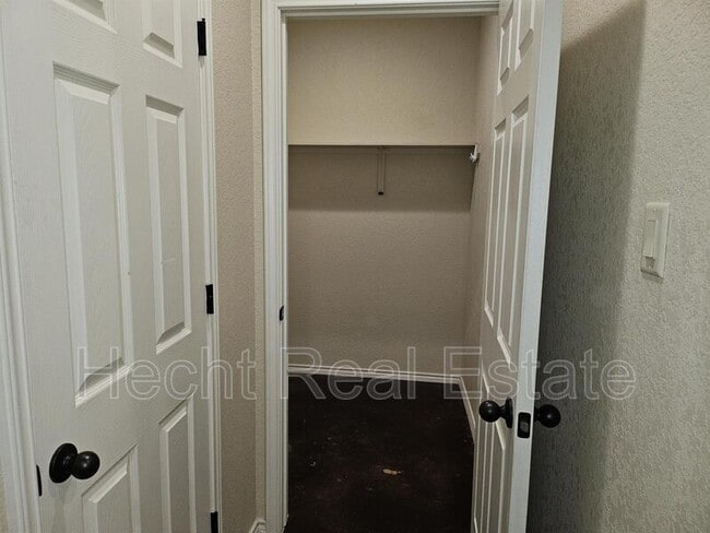 Building Photo - 222 Stacy Ln