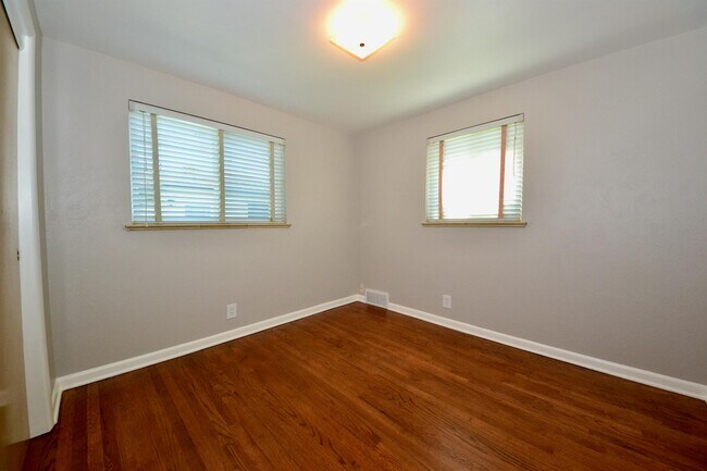 Building Photo - 5440 Nolan St