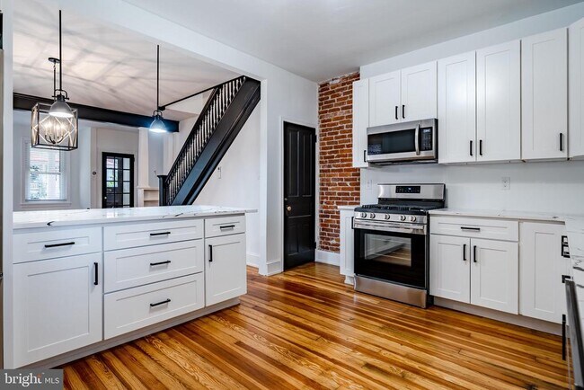 Building Photo - 310 W Biddle St